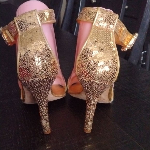 MANOLO BLAHNIK HEELS - Picture 6 of 14